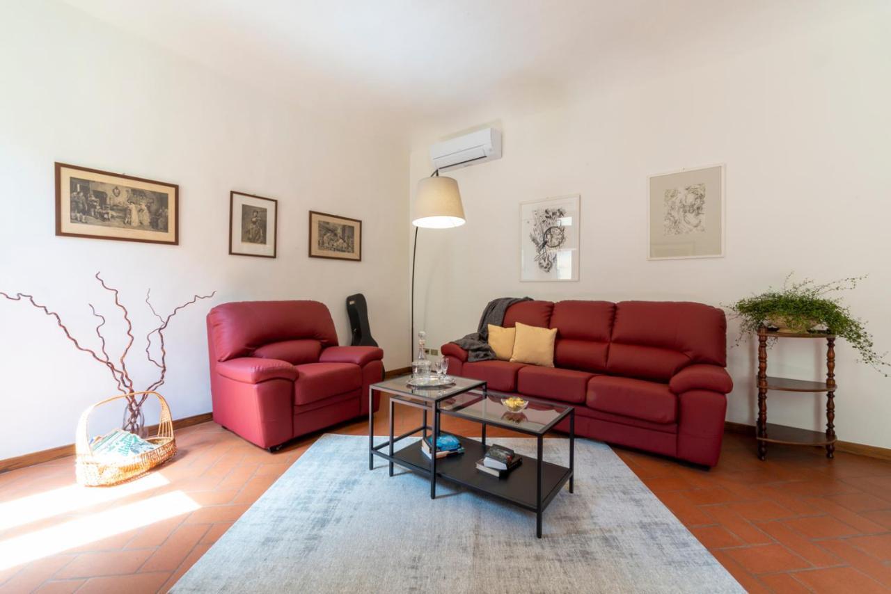 110 Sqm Apartment 6 Sleeps In Santa Croce Florenţa Exterior foto