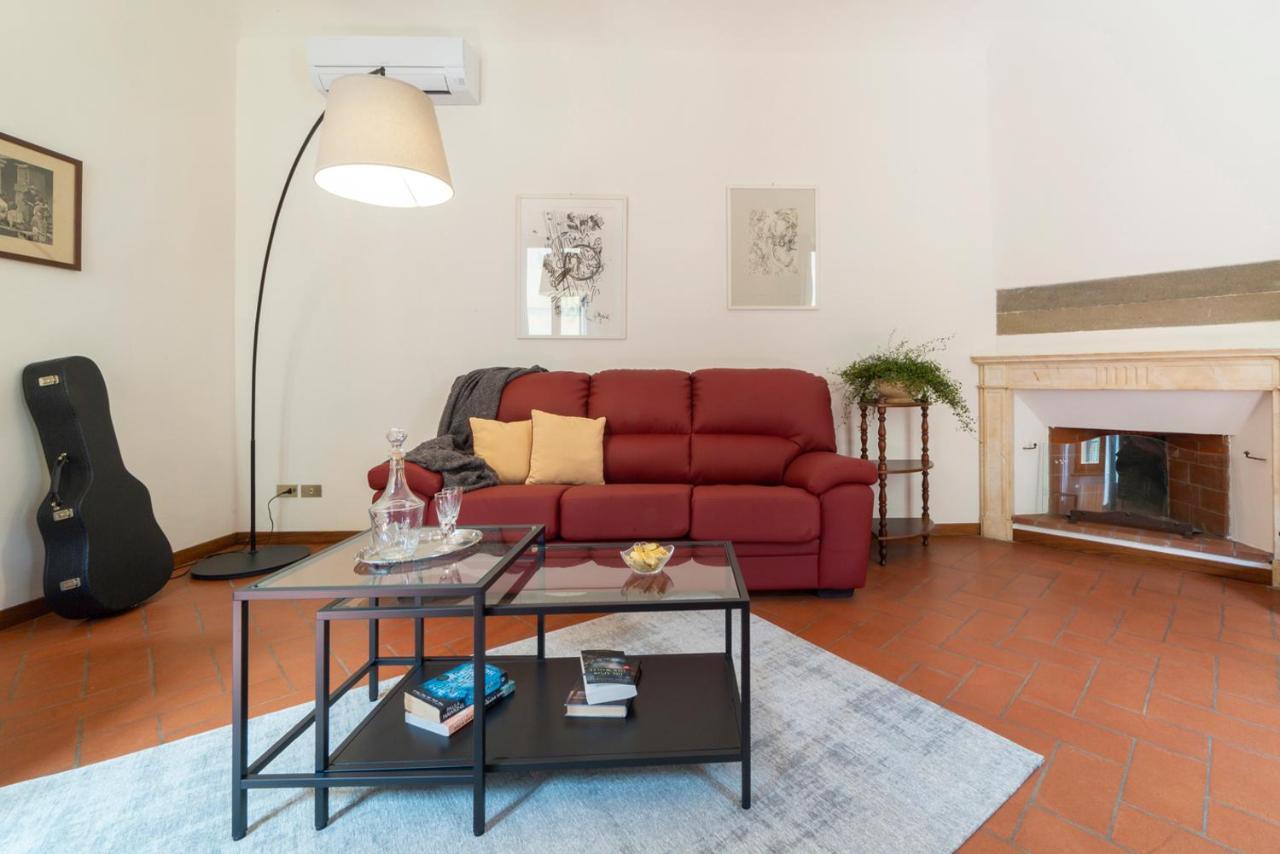 110 Sqm Apartment 6 Sleeps In Santa Croce Florenţa Exterior foto