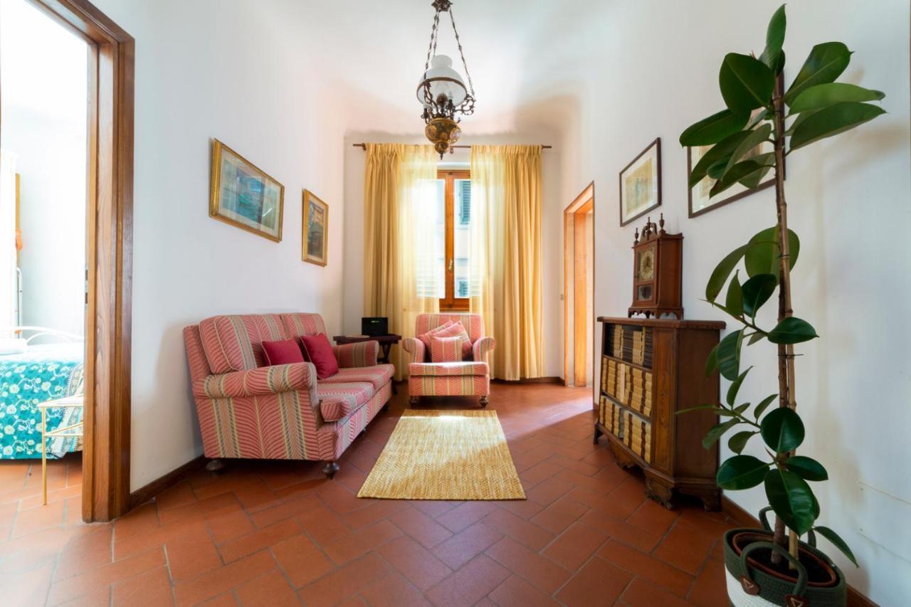 110 Sqm Apartment 6 Sleeps In Santa Croce Florenţa Exterior foto