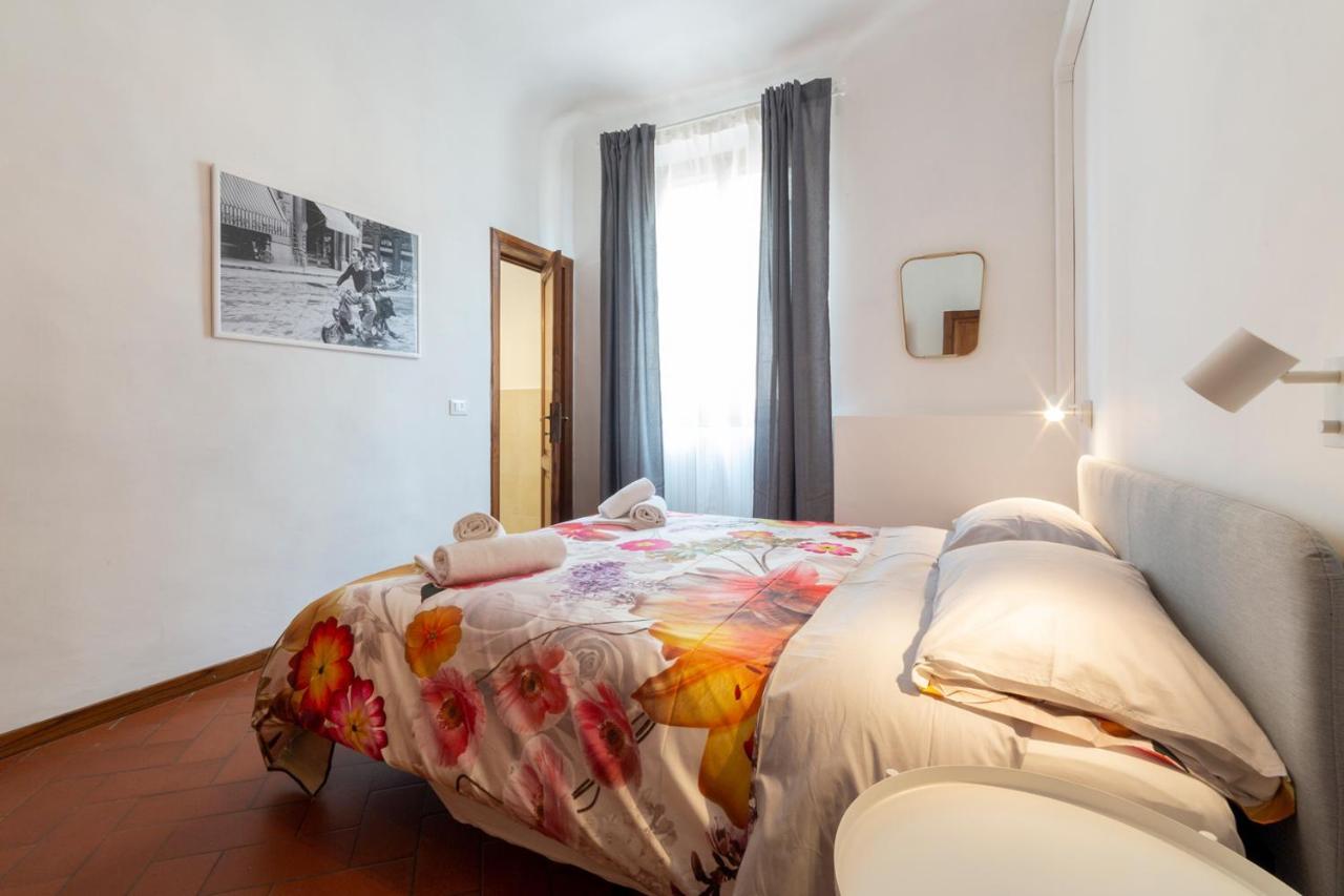 110 Sqm Apartment 6 Sleeps In Santa Croce Florenţa Exterior foto
